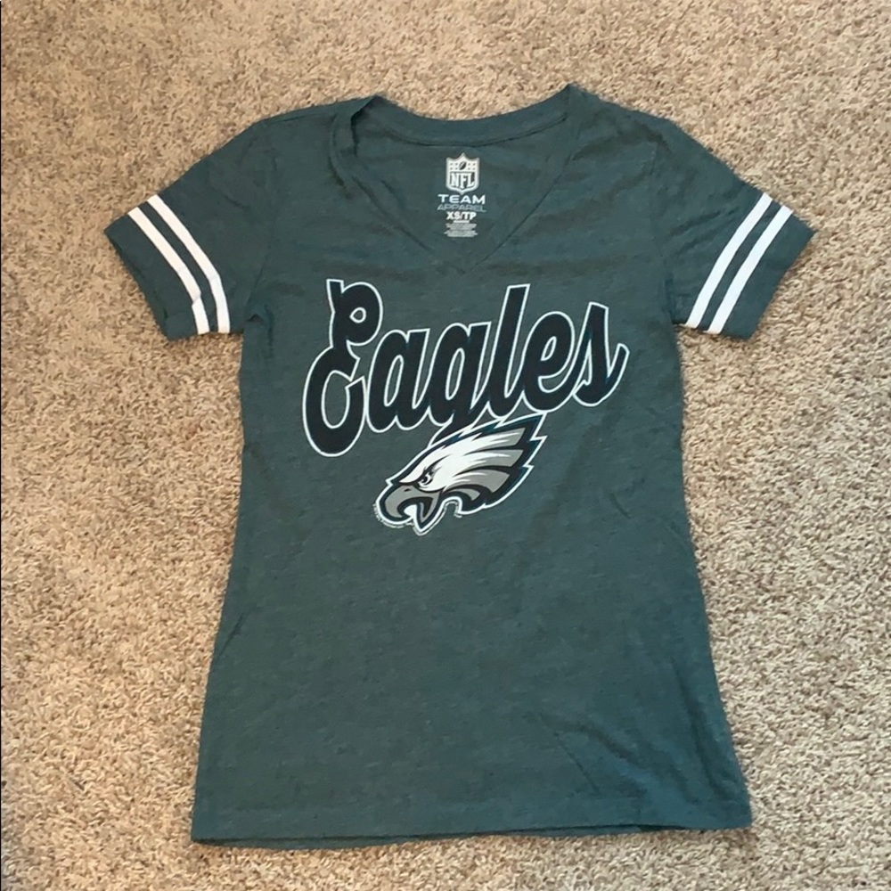 EUC Eagles t-shirt